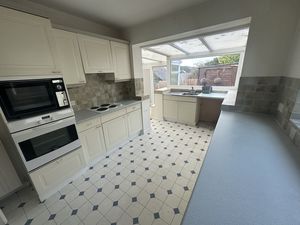 Photo 32- click for photo gallery